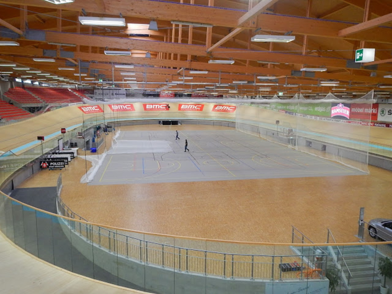VZW sportcomplex Vlaanderen/Heusden-Zolder: bouw van een wielerbaan is uitgeschreven