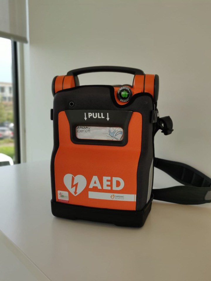 AED-toestel voor de sporthal van Bolderberg